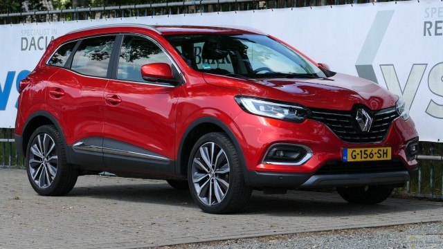RENAULT KADJAR TCe 140 Intens, Garagebedrijf Bakker Apeldoorn B.V., Apeldoorn