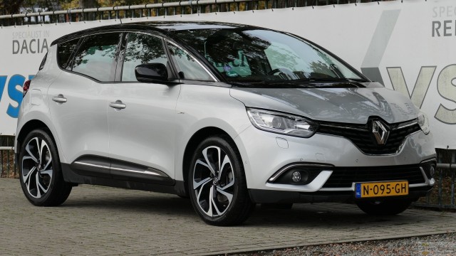 RENAULT SCENIC TCe 130 Bose, Garagebedrijf Bakker Apeldoorn B.V., Apeldoorn