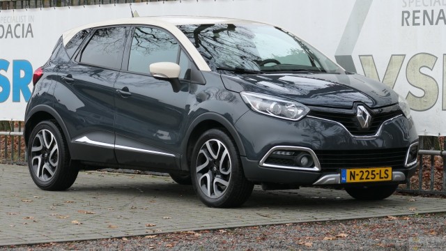 RENAULT CAPTUR TCe 120 EDC Automaat Helly Hansen, Garagebedrijf Bakker Apeldoorn B.V., Apeldoorn