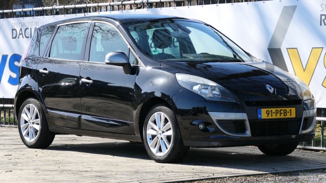 RENAULT SCENIC 1.6 110 Celsium, Garagebedrijf Bakker Apeldoorn B.V., Apeldoorn