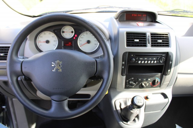 PEUGEOT EXPERT Rolstoelbus 2.0 HDI Profit+ Airco/Cruise/PDC/Trekhaak, Autobedrijf Roetert, Loenen