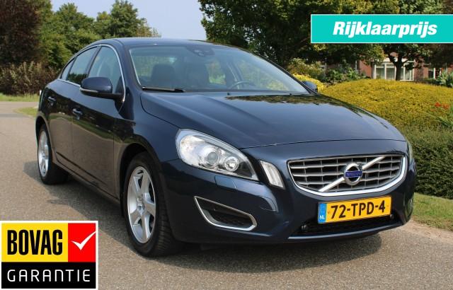 VOLVO S60 1.6 T4 179pk Summum ECC/Cruise/Leer/Navi/PDC/Xenon/Trekhaak, Autobedrijf Roetert, Loenen