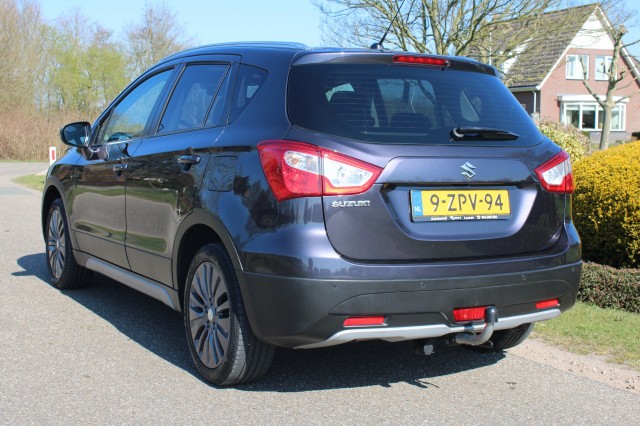 SUZUKI SX4 S-CROSS 1.6 120pk ECC/cruise/panorama-schuifdak/trekhaak, Autobedrijf Roetert, Loenen