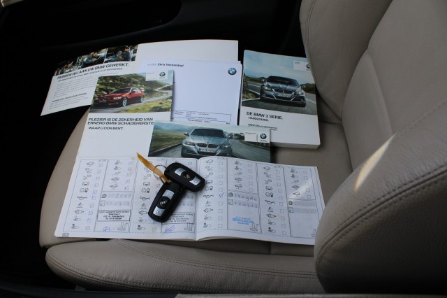 BMW 3-SERIE 316i Touring 136pk Automaat High Executive Leer Navi/PDC/Stoelve, Autobedrijf Roetert, Loenen