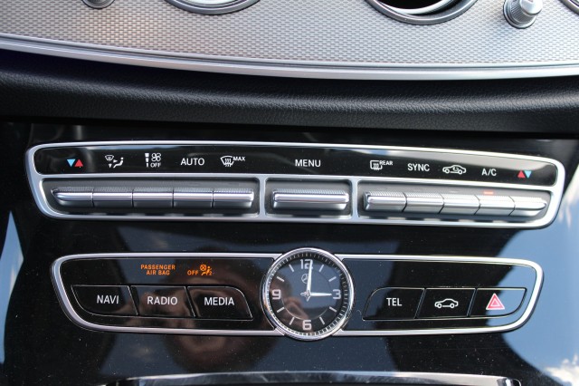 MERCEDES-BENZ E-KLASSE 250 211pk Sedan Prestige Plus automaat ECC/cruise/navi/camera, Autobedrijf Roetert, Loenen