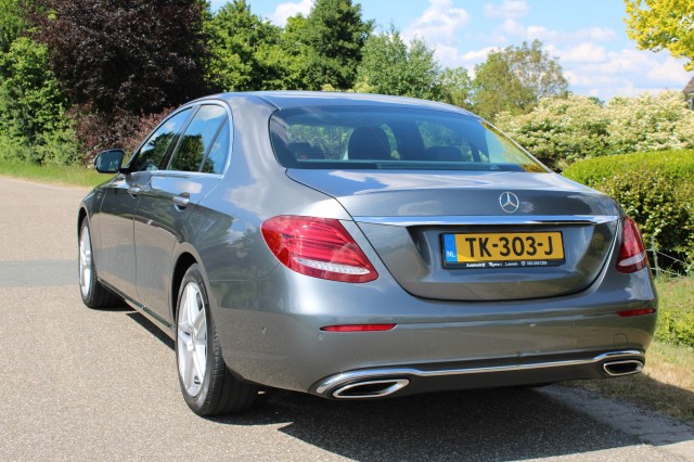 MERCEDES-BENZ E-KLASSE 250 211pk Sedan Prestige Plus automaat ECC/cruise/navi/camera, Autobedrijf Roetert, Loenen