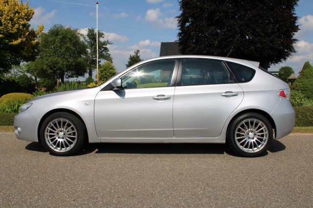 SUBARU IMPREZA 1.5R 107pk Luxury 5-drs ECC/Cruise/PDC/Stoelverwarming, Autobedrijf Roetert, Loenen