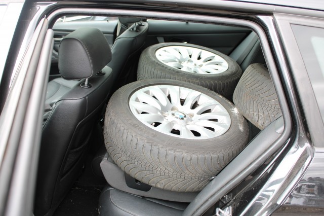 BMW 3-SERIE 325I 218pk High Executive automaat leer/ECC/navi/schuifdak handelsprijs, Autobedrijf Roetert, Loenen