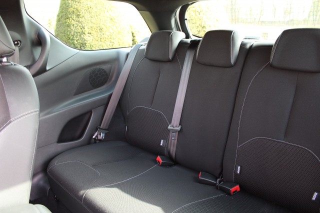 CITROEN DS3 1.6 E-HDI 92pk So Chic ECC/cruise/navi/PDC/trekhaak 1e eigenaar, Autobedrijf Roetert, Loenen