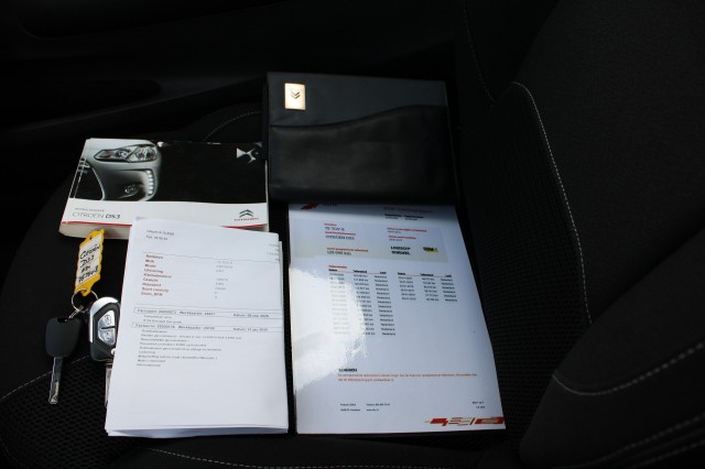 CITROEN DS3 1.6 E-HDI 92pk So Chic ECC/cruise/navi/PDC/trekhaak 1e eigenaar, Autobedrijf Roetert, Loenen
