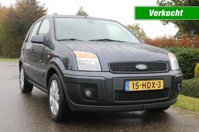 FORD FUSION 1.6-16V 100pk Futura airco/PDC/lichtmet. velgen/trekhaak, Autobedrijf Roetert, Loenen