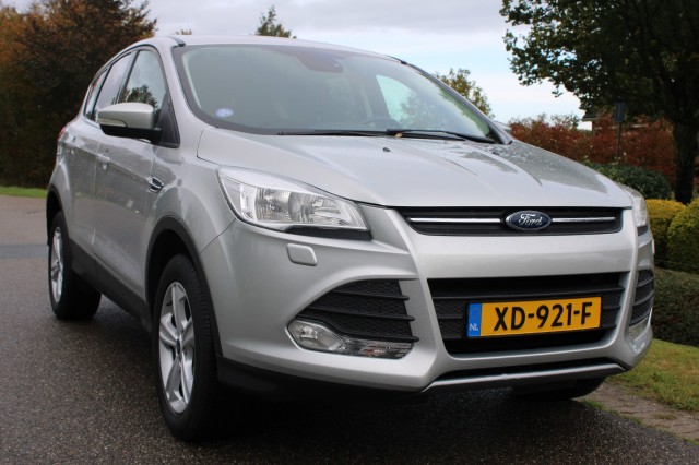FORD KUGA 1.5 150pk Trend Ultimate ECC/Cruise/Navi/PDC/Trekhaak/Stoelverw, Autobedrijf Roetert, Loenen