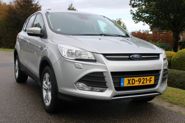 FORD KUGA 1.5 150pk Trend Ultimate ECC/Cruise/Navi/PDC/Trekhaak/Stoelverw, Autobedrijf Roetert, Loenen
