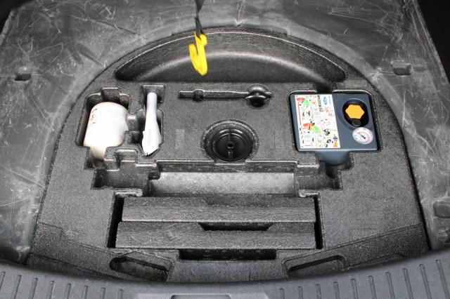 FORD KUGA 1.5 150pk Trend Ultimate ECC/Cruise/Navi/PDC/Trekhaak/Stoelverw, Autobedrijf Roetert, Loenen