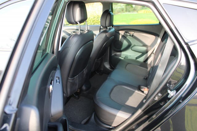 HYUNDAI IX35 2.0i 163pk Style ECC/Cruise/Half leer/Navi/Trekhaak, Autobedrijf Roetert, Loenen