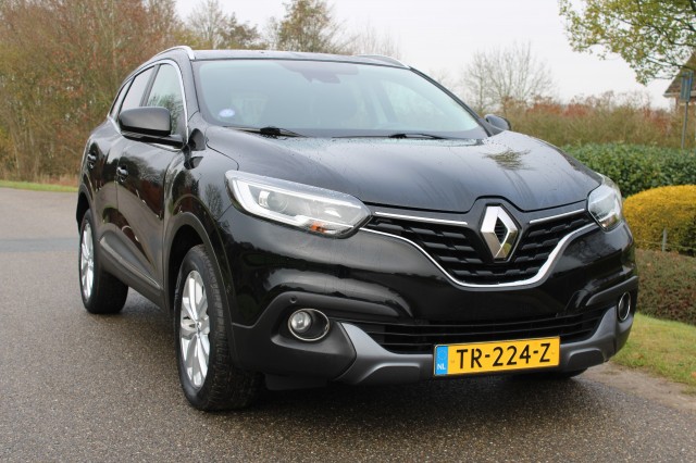 RENAULT KADJAR 1.2 TCE 130pk Intens ECC/cruise/navi/camera/PDC/trekhaak, Autobedrijf Roetert, Loenen