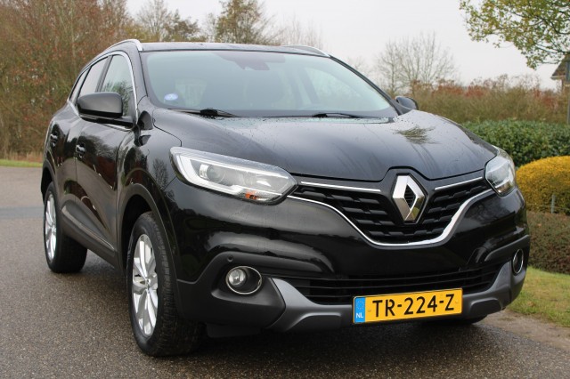 RENAULT KADJAR 1.2 TCE 130pk Intens ECC/cruise/navi/camera/PDC/trekhaak, Autobedrijf Roetert, Loenen