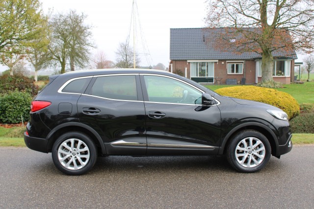 RENAULT KADJAR 1.2 TCE 130pk Intens ECC/cruise/navi/camera/PDC/trekhaak, Autobedrijf Roetert, Loenen