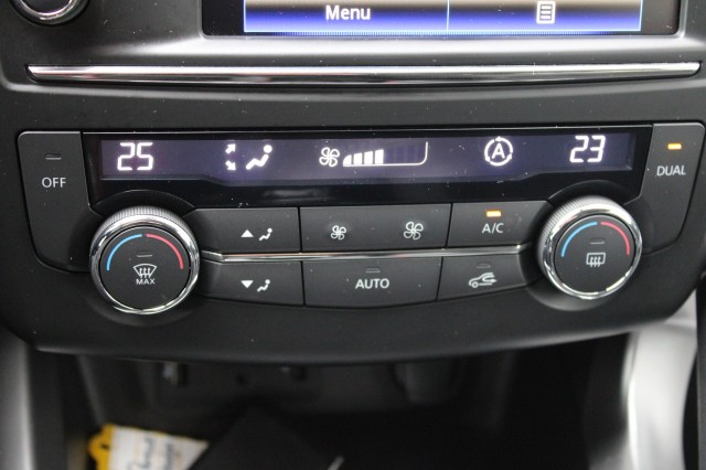 RENAULT KADJAR 1.2 TCE 130pk Intens ECC/cruise/navi/camera/PDC/trekhaak, Autobedrijf Roetert, Loenen