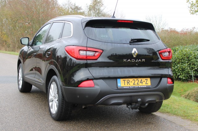 RENAULT KADJAR 1.2 TCE 130pk Intens ECC/cruise/navi/camera/PDC/trekhaak, Autobedrijf Roetert, Loenen