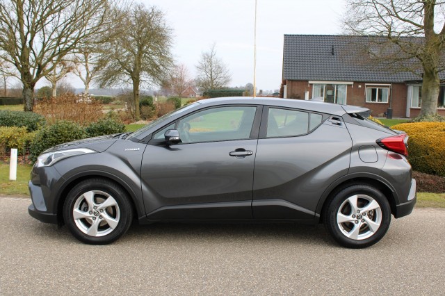 TOYOTA C-HR 1.8 122pk Hybrid Automaat Active ECC/Cruise/Navi/Camera, Autobedrijf Roetert, Loenen