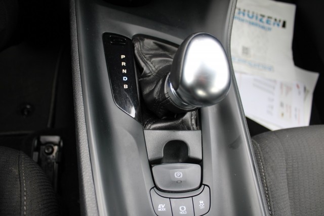 TOYOTA C-HR 1.8 122pk Hybrid Automaat Active ECC/Cruise/Navi/Camera, Autobedrijf Roetert, Loenen