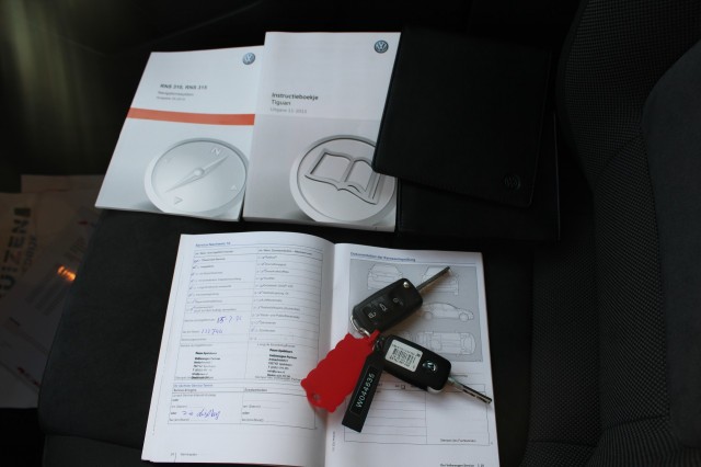 VOLKSWAGEN TIGUAN 1.4TSI 122pk Sport&Style ECC/cruise/navi/PDC/trekhaak, Autobedrijf Roetert, Loenen