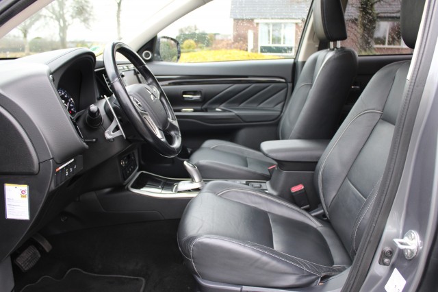 MITSUBISHI OUTLANDER 2.0 PHEV PRESTIGE, Autobedrijf Roetert, Loenen