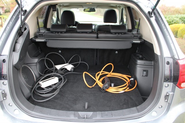 MITSUBISHI OUTLANDER 2.0 PHEV PRESTIGE, Autobedrijf Roetert, Loenen