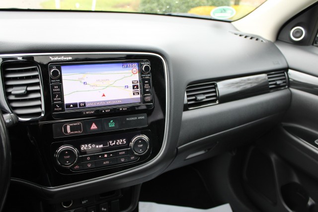 MITSUBISHI OUTLANDER 2.0 PHEV PRESTIGE, Autobedrijf Roetert, Loenen