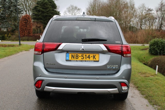 MITSUBISHI OUTLANDER 2.0 PHEV PRESTIGE, Autobedrijf Roetert, Loenen