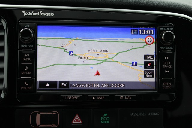 MITSUBISHI OUTLANDER 2.0 PHEV PRESTIGE, Autobedrijf Roetert, Loenen