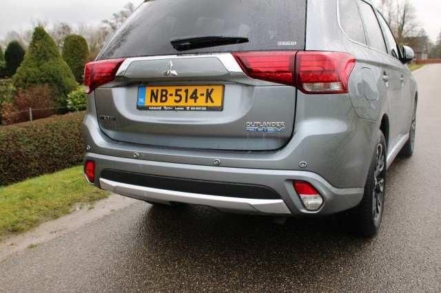 MITSUBISHI OUTLANDER 2.0 PHEV PRESTIGE, Autobedrijf Roetert, Loenen