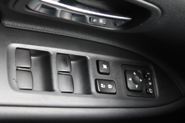 MITSUBISHI OUTLANDER 2.0PHEV 203pk Instyle automaat 4WD/leer/ECC/cruise/navi/schuifdak/standkachel/trekhaak, Autobedrijf Roetert