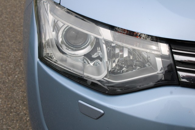 MITSUBISHI OUTLANDER 2.0PHEV 203pk Instyle automaat 4WD/leer/ECC/cruise/navi/schuifdak/standkachel/trekhaak, Autobedrijf Roetert