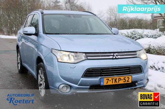 MITSUBISHI OUTLANDER 2.0PHEV 203pk Instyle automaat 4WD/leer/ECC/cruise/navi/schuifdak/standkachel/trekhaak, Autobedrijf Roetert