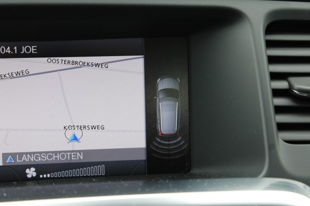 VOLVO V60 1.6 T3 150pk Kinetic ECC/cruise/navi/PDC/trekhaak, Autobedrijf Roetert, Loenen