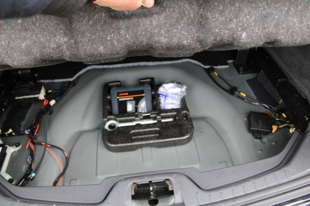 VOLVO V60 1.6 T3 150pk Kinetic ECC/cruise/navi/PDC/trekhaak, Autobedrijf Roetert, Loenen