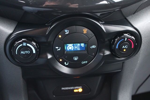 FORD ECOSPORT 1.0 ECOB. TITANIUM ECC/Cruise/Lichtmetvelgen, Autobedrijf Roetert, Loenen