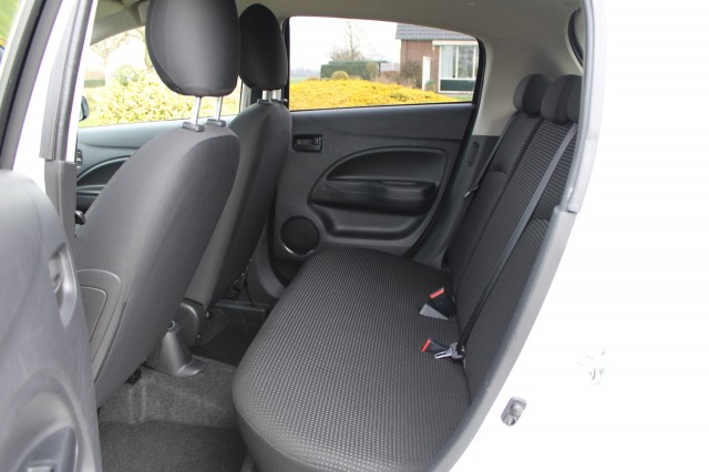 MITSUBISHI SPACE STAR 1.2 intense+ 80pk ECC/BT/Cruise/StartStop, Autobedrijf Roetert, Loenen