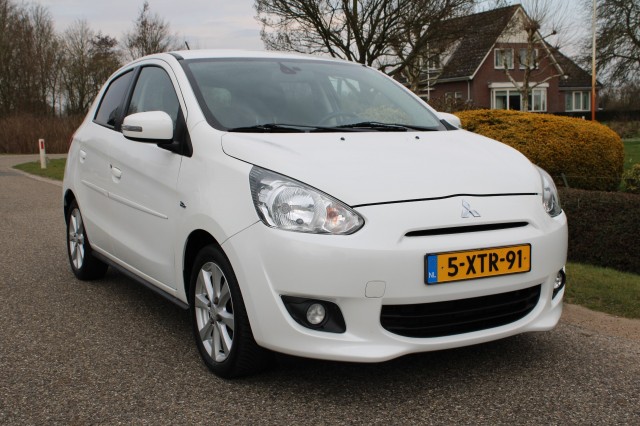 MITSUBISHI SPACE STAR 1.2 intense+ 80pk ECC/BT/Cruise/StartStop, Autobedrijf Roetert, Loenen