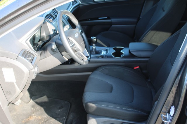 FORD MONDEO Wagon 1.5 165pk Titanium ECC/cruise/carplay/navi/PDC/camera, Autobedrijf Roetert, Loenen