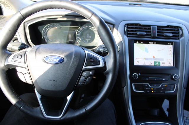 FORD MONDEO Wagon 1.5 165pk Titanium ECC/cruise/carplay/navi/PDC/camera, Autobedrijf Roetert, Loenen