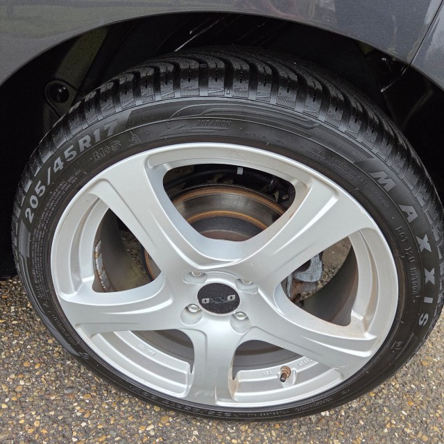 KIA RIO 1.2 CVVT ComfortlL. 86pk 4-cilinder ECC/Cruise, Autobedrijf Roetert, Loenen