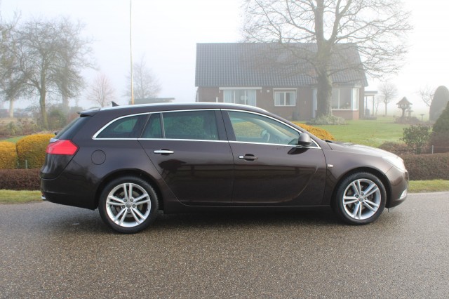 OPEL INSIGNIA 2.0 T COSMO, Autobedrijf Roetert, Loenen