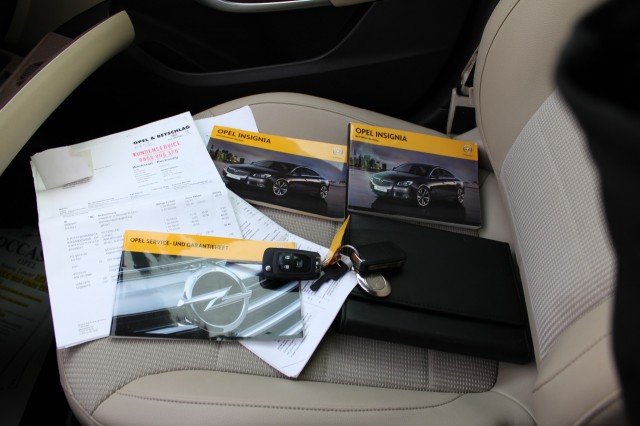 OPEL INSIGNIA 2.0 T COSMO, Autobedrijf Roetert, Loenen