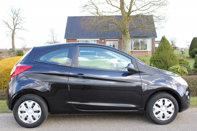 FORD KA 1.2 69pk Cool&Sound airco/elek pakket, Autobedrijf Roetert, Loenen