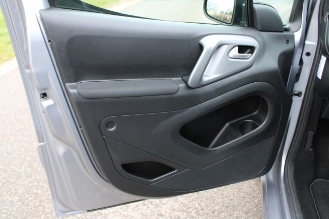 PEUGEOT PARTNER TEPEE 1.2 110pk Puretech Active Airco/Cruise/Navi/Trekhaak, Autobedrijf Roetert, Loenen