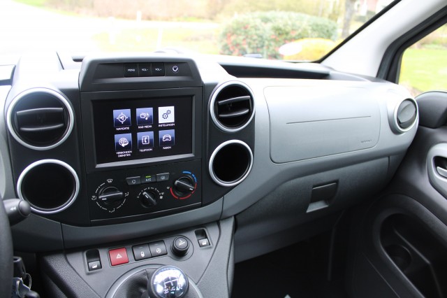 PEUGEOT PARTNER TEPEE 1.2 110pk Puretech Active Airco/Cruise/Navi/Trekhaak, Autobedrijf Roetert, Loenen