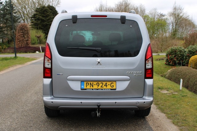 PEUGEOT PARTNER TEPEE 1.2 110pk Puretech Active Airco/Cruise/Navi/Trekhaak, Autobedrijf Roetert, Loenen